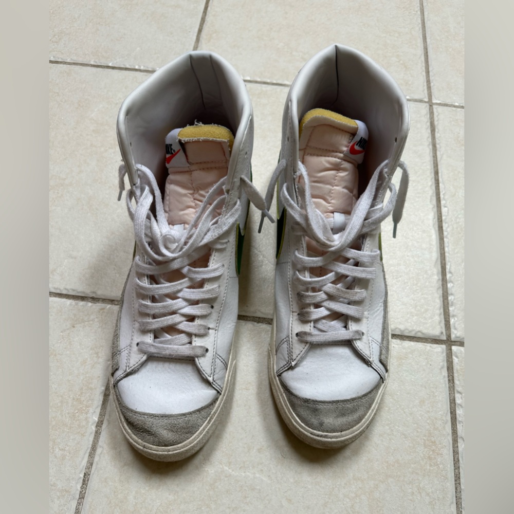 Men’s Nike hi tops